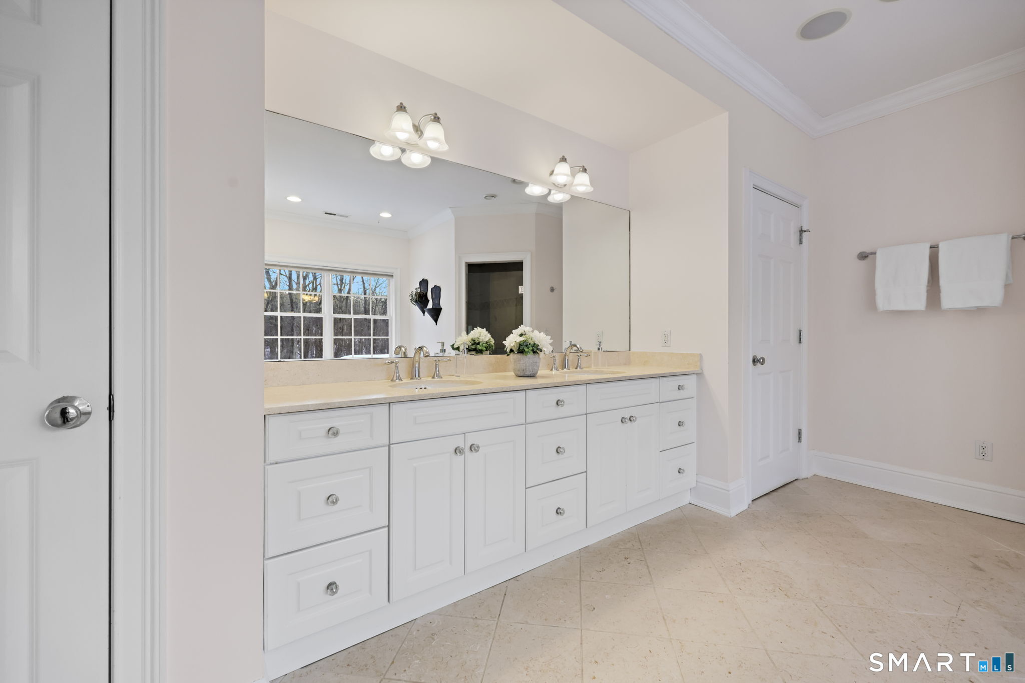 96 Weed Street New Canaan, CT 06840 - Photo 25 of 40