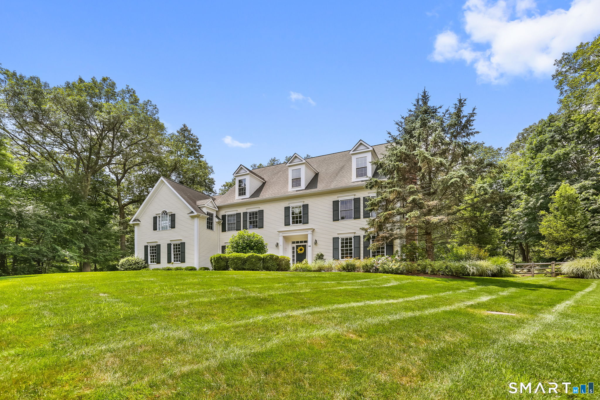 96 Weed Street New Canaan, CT 06840 - Photo 4 of 40