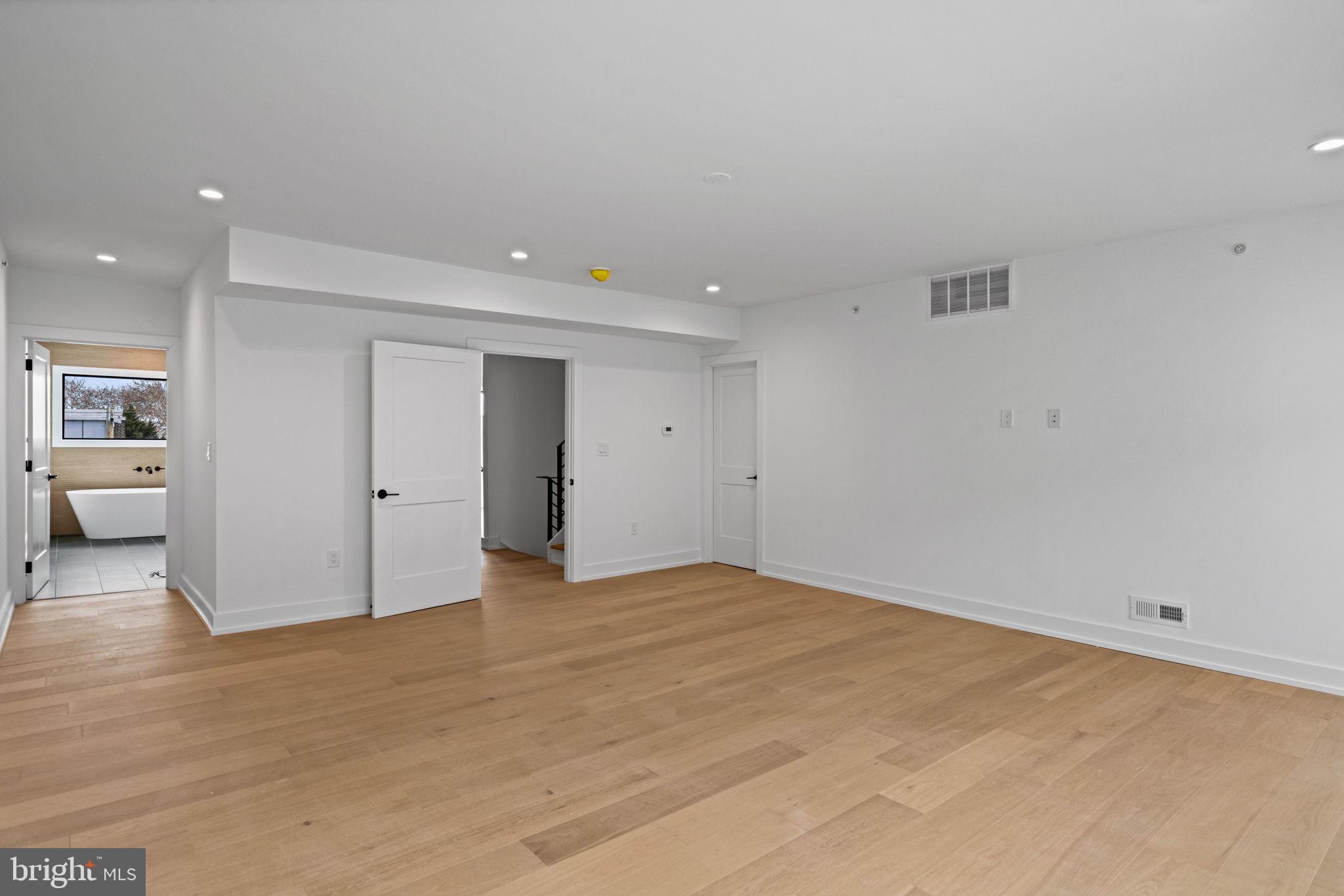 706 Latona Street, Unit G Philadelphia, PA 19147 - Photo 17 of 25