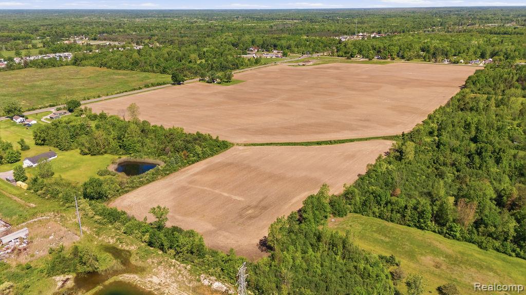 1863 Wadhams Road Smiths Creek, MI 48074 - Photo 9 of 11