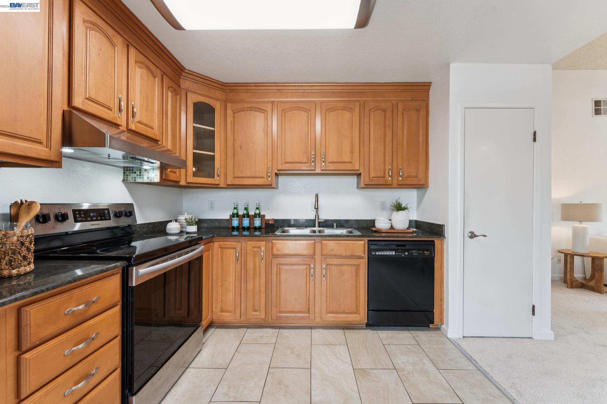 26 Raintree Court, Unit 30 Hayward, CA 94544 - Photo 21 of 65
