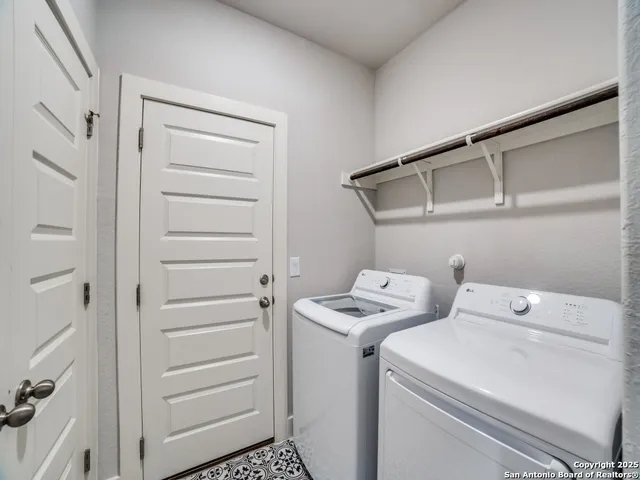 $2,150 | 16011 Babcock Road, Unit 12, San Antonio, TX 78255