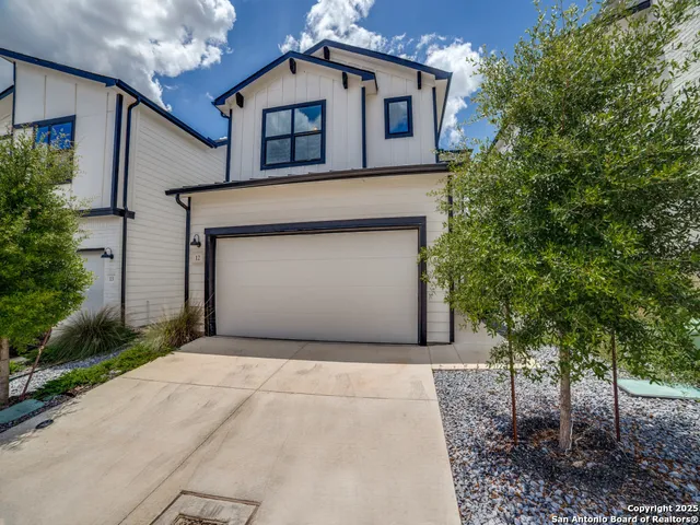 $2,150 | 16011 Babcock Road, Unit 12, San Antonio, TX 78255