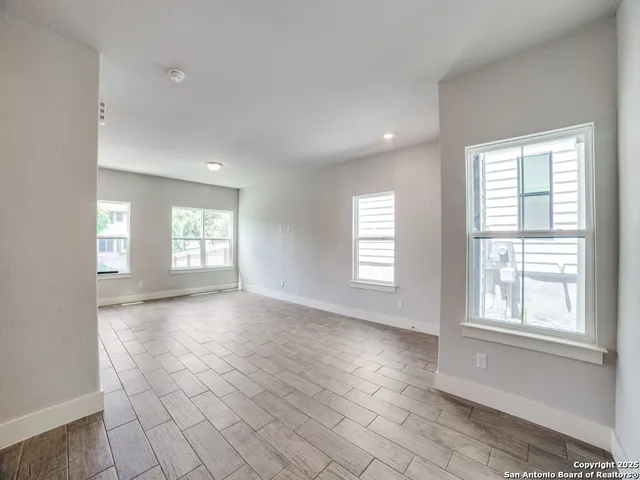 $2,150 | 16011 Babcock Road, Unit 12, San Antonio, TX 78255