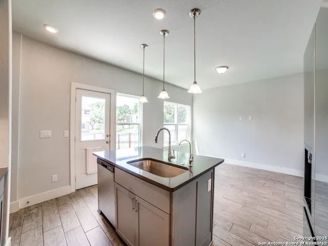 $2,150 | 16011 Babcock Road, Unit 12, San Antonio, TX 78255