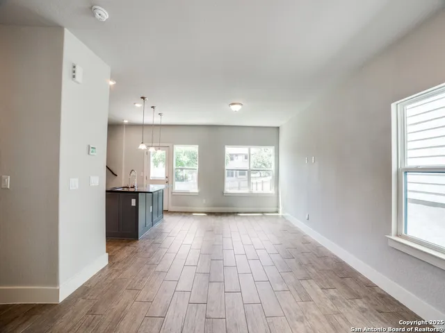 $2,150 | 16011 Babcock Road, Unit 12, San Antonio, TX 78255