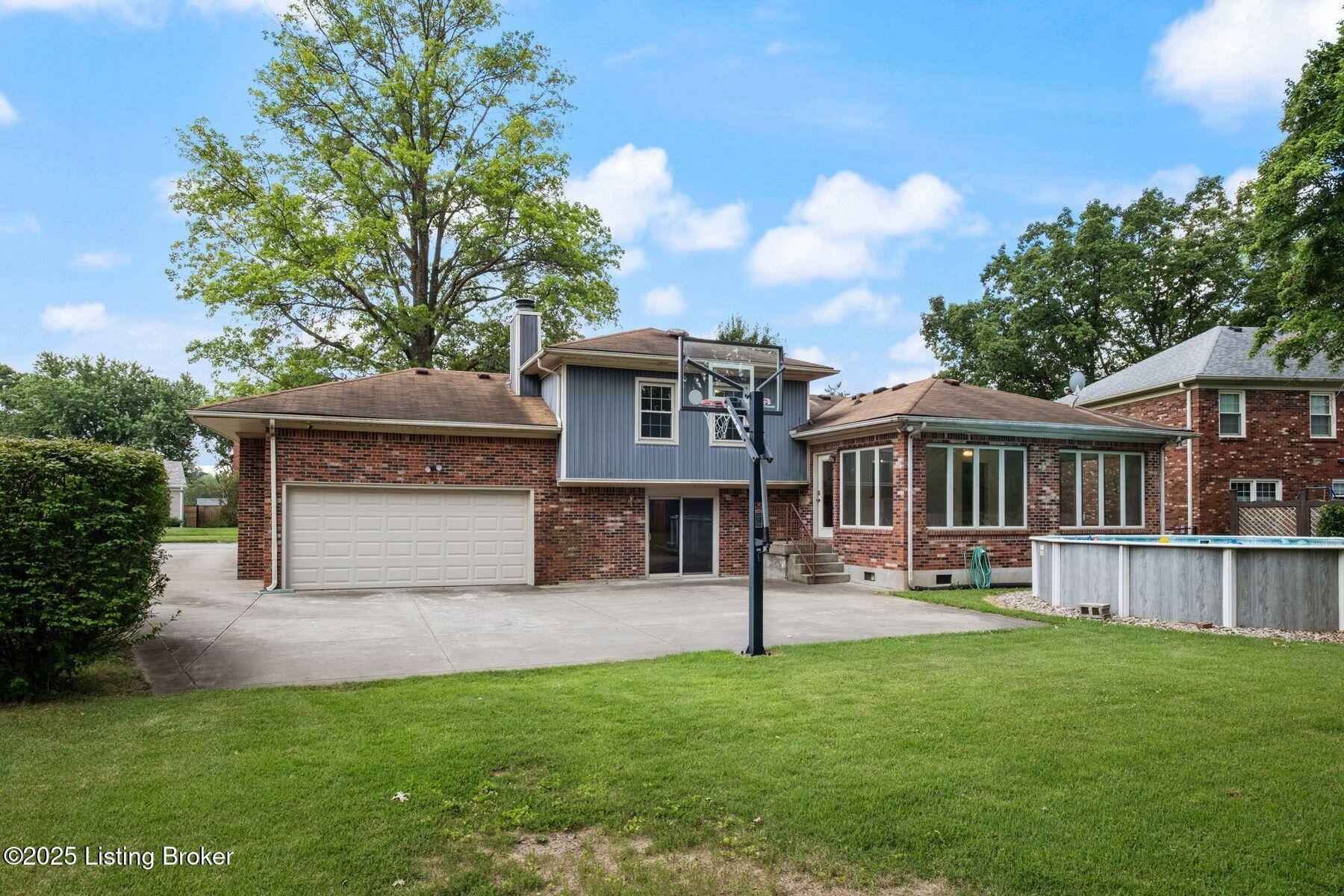 2409 Hayward Road Louisville, KY 40242 - Photo 4 of 45 photo_online_004
