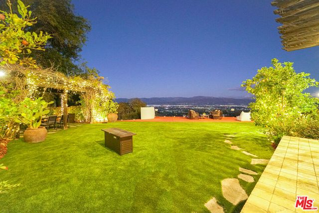 a view of an ocean view