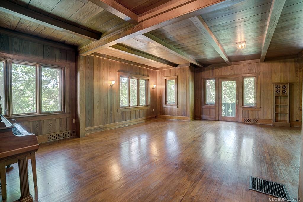 31 Grady Avenue Tryon, NC 28782 - Photo 5 of 23 Gallery Image 5
