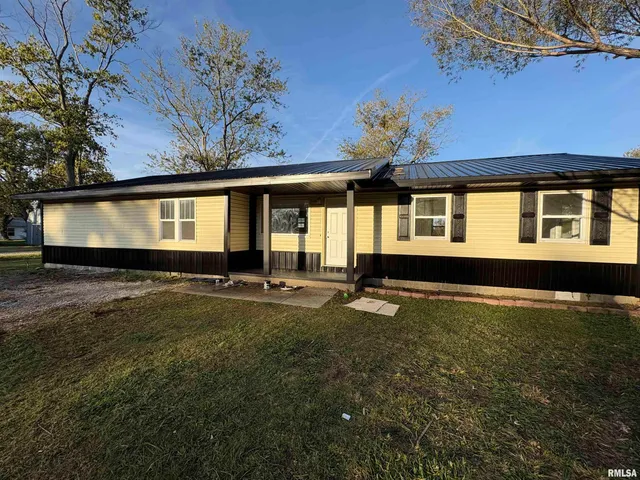 $175,000 | 3305 Selmaville Road, Salem, IL 62881