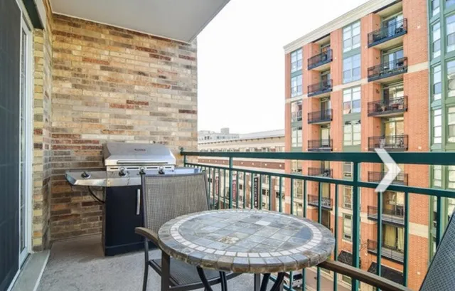 $2,600 | 200 West Campbell Street, Unit 501, Arlington Heights, IL 60005