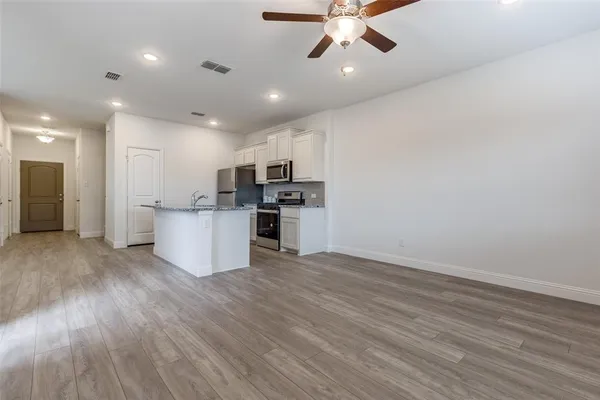 $1,900 | 226 Griffith Drive, Princeton, TX 75407