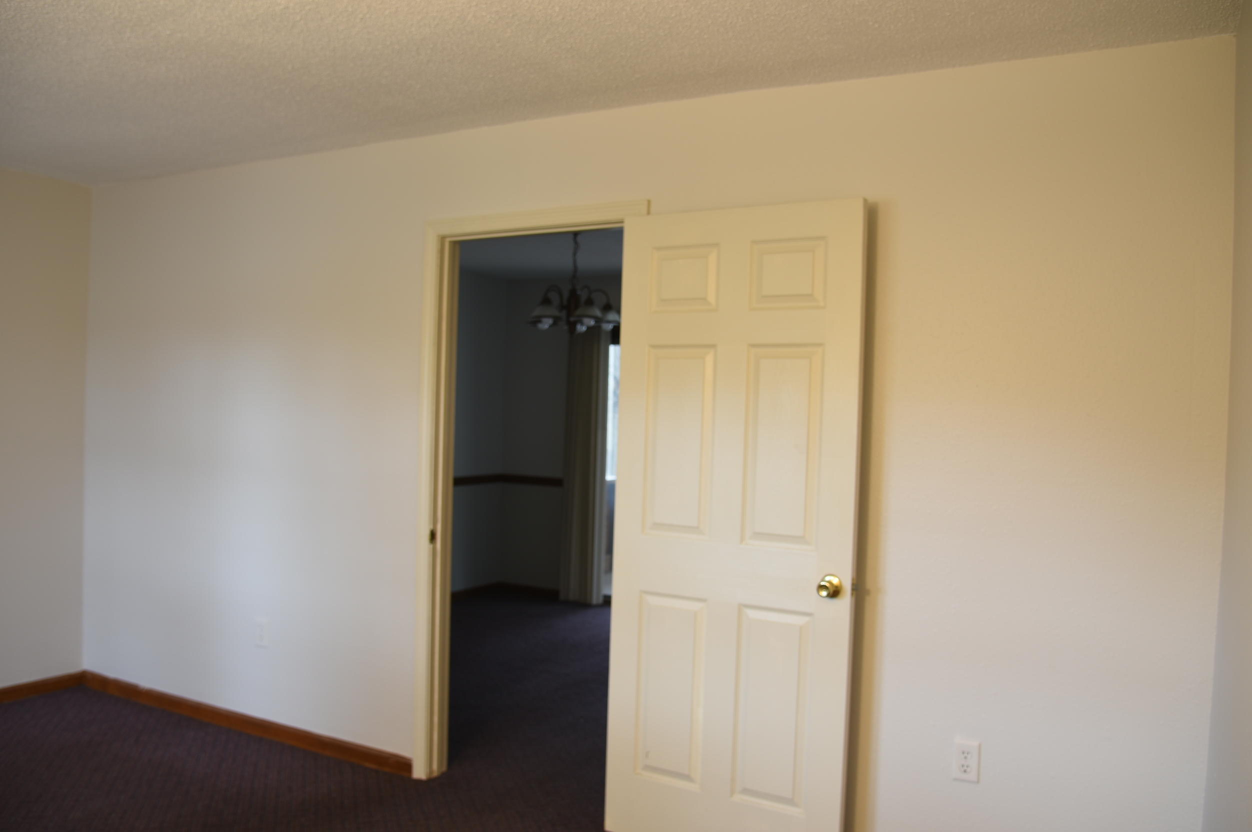 2420 Cannaday Road Northeast Roanoke, VA 24012 - Photo 7 of 34 Living Room