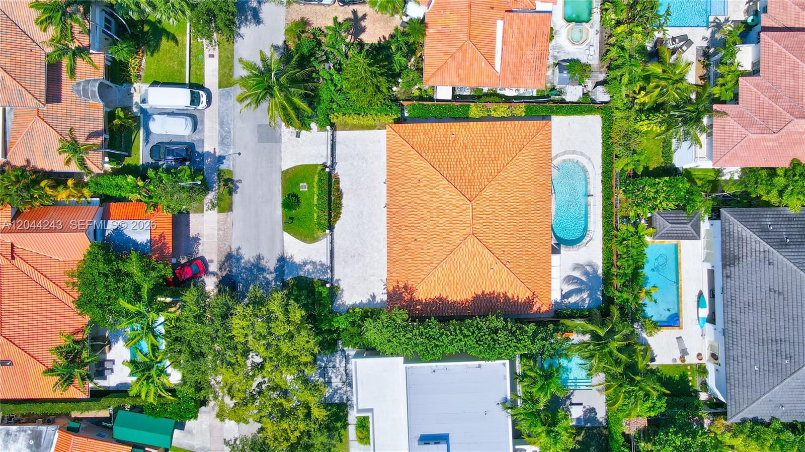 773 Woodcrest Road Key Biscayne, FL 33149 - Photo 3 of 42