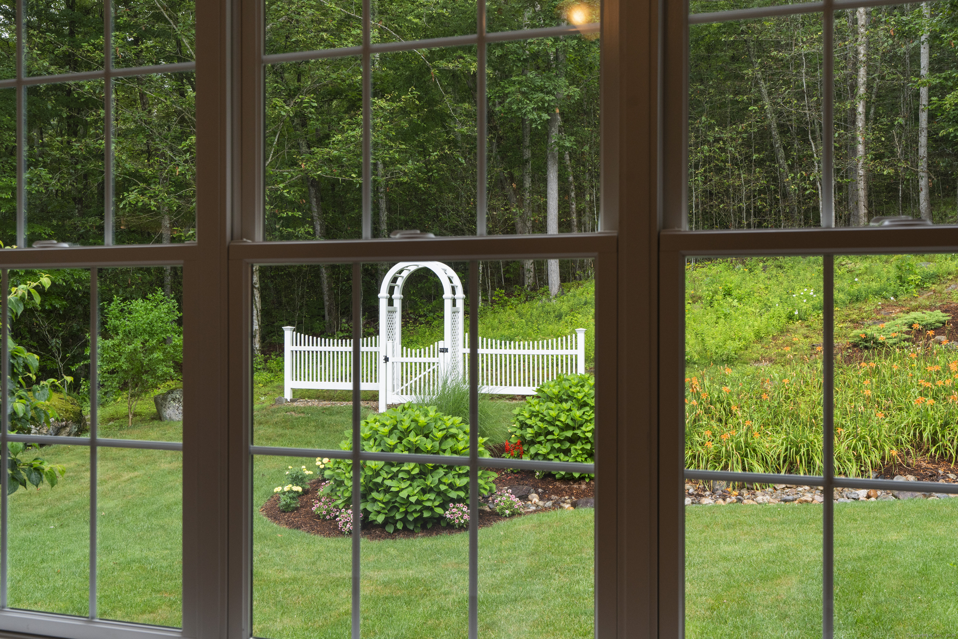301 Fox Hopyard Road East Haddam, CT 06423 - Photo 11 of 40