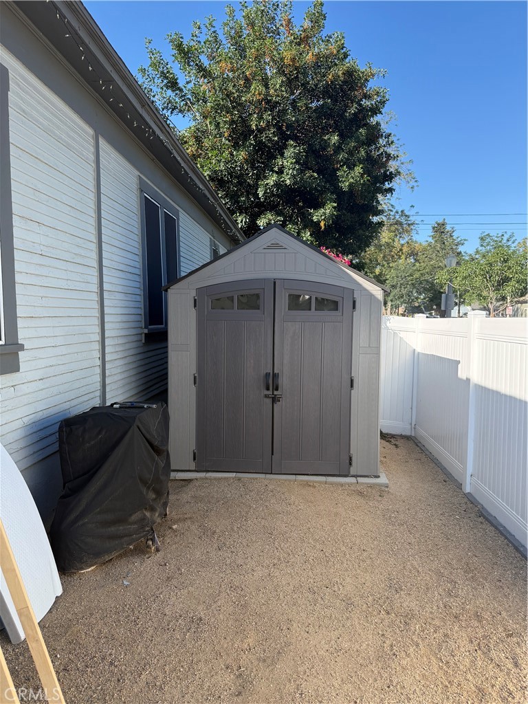 4193 5th Street Riverside, CA 92501 - Photo 4 of 16