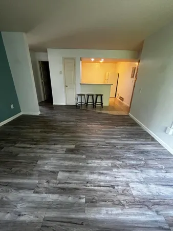 $1,100 | 756 West Kilgore Road, Unit 304, Kalamazoo, MI 49008