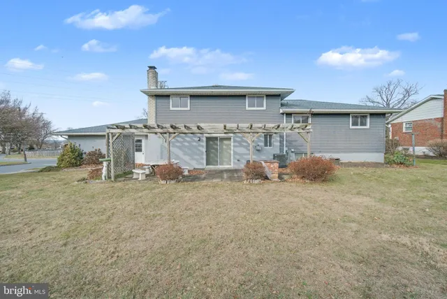 $349,700 | 235 Circle Drive, Catasauqua, PA 18032