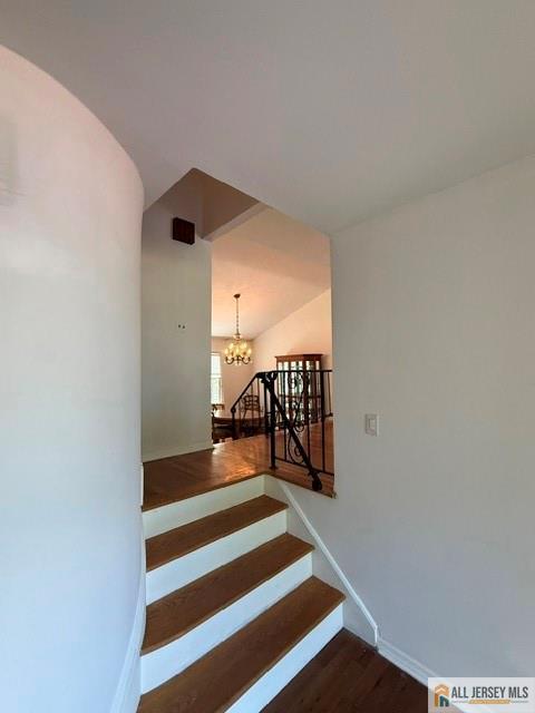 46 Lynnwood Road Edison, NJ 08820 - Photo 8 of 55