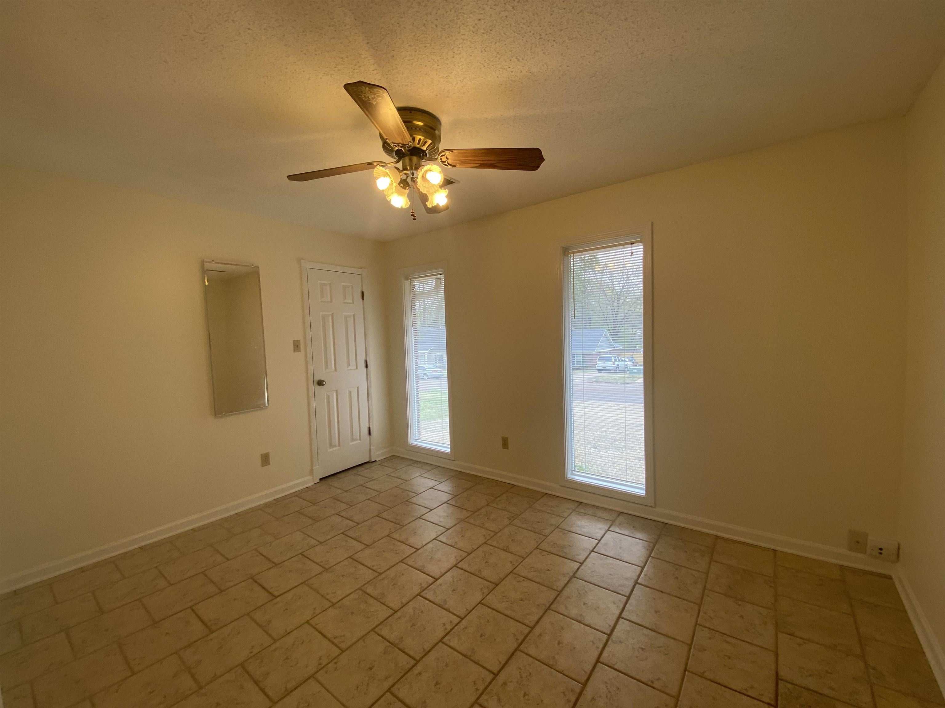 339 Dove Valley Road Collierville, TN 38017 - Photo 11 of 20 a view of an empty room