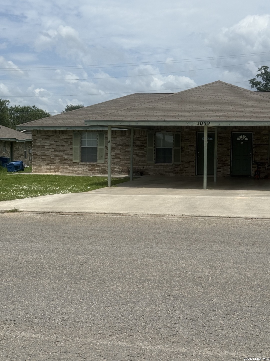1052 Long Street Pleasanton, TX 78064 - Photo 4 of 7