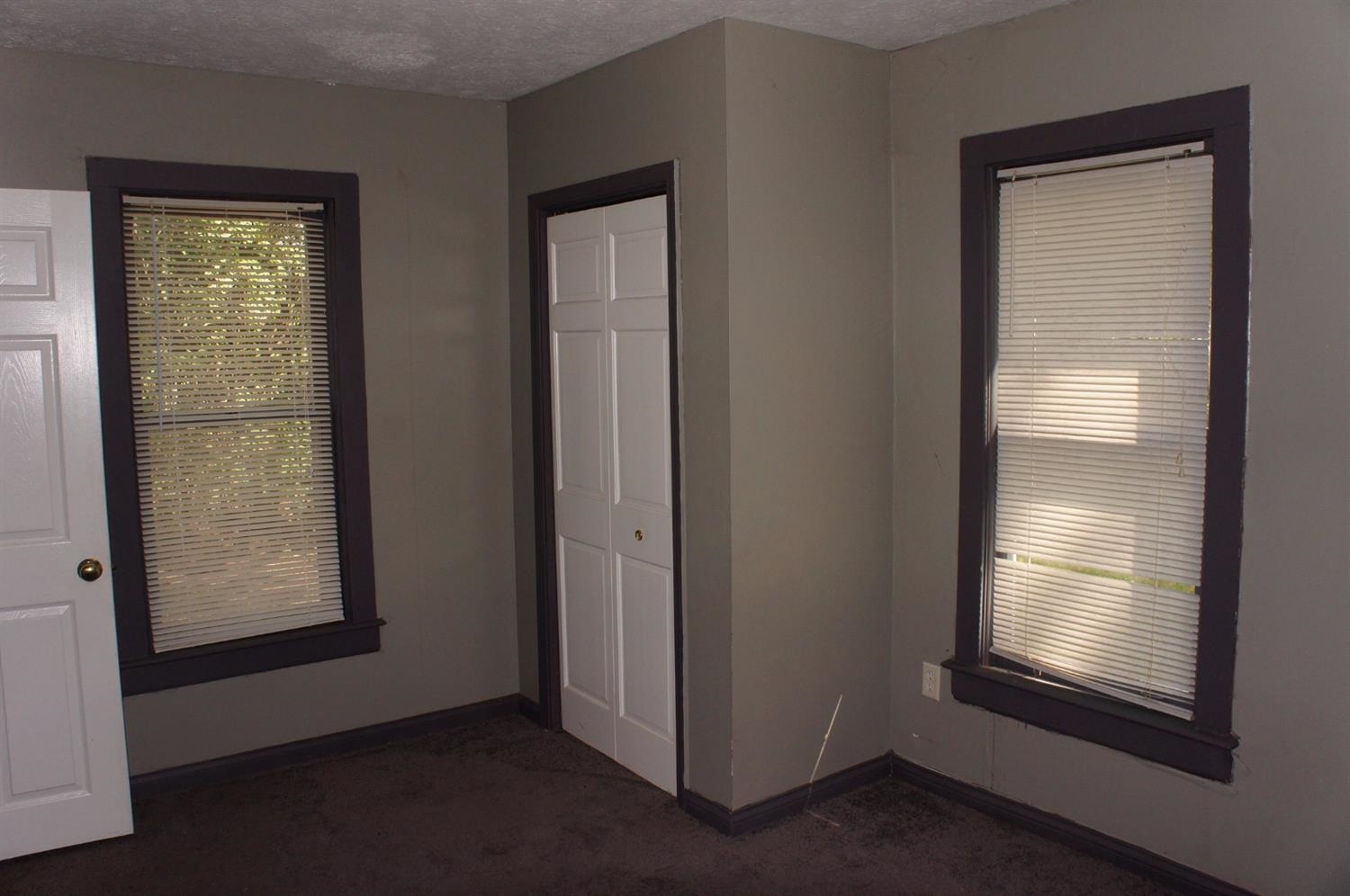 4111 East Goodwin Street Demotte, IN 46310 - Photo 8 of 10 1500x996