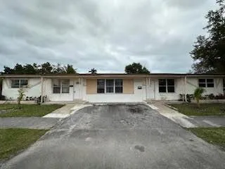 $2,000 | 232 Southwest 10th Street, Hallandale Beach, FL 33009