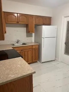 $2,000 | 232 Southwest 10th Street, Hallandale Beach, FL 33009