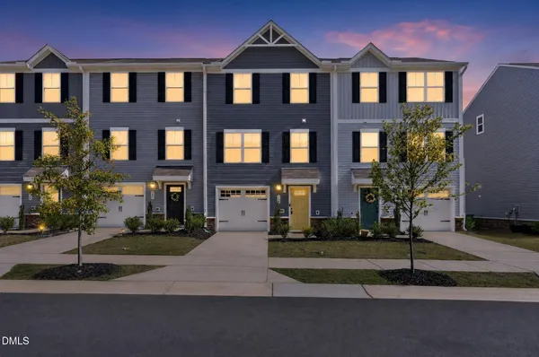 $262,900 | 424 Emerald Shire Way, Zebulon, NC 27597