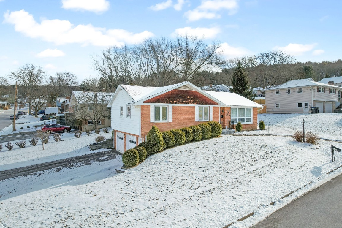 501 Colgate Street Vestal, NY 13850 - Photo 2 of 32