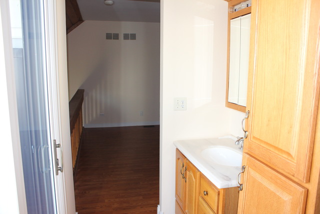 715 Wakefield Road Gurnee, IL 60031 - Photo 8 of 11