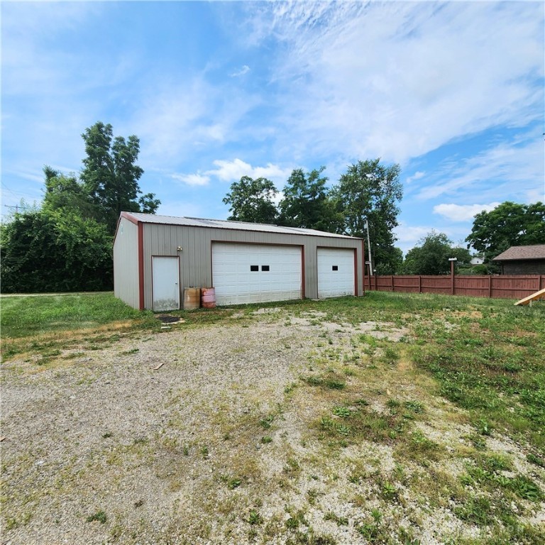 8540 South Mann Road Tipp City, OH 45371 - Photo 4 of 23 Pole Barn