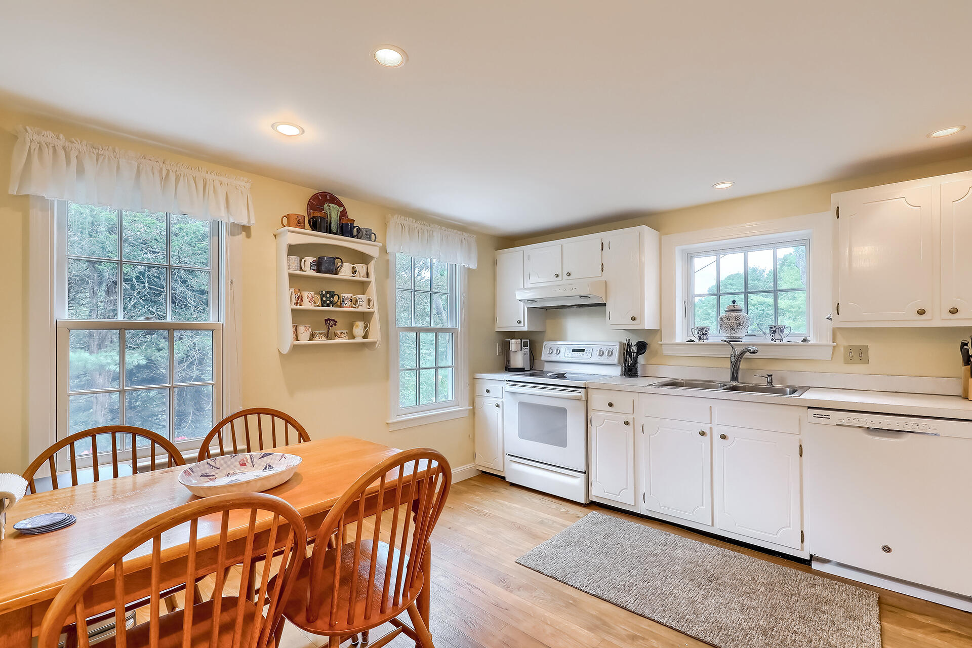 15 Old Post Road Harwich, MA 02645 - Photo 5 of 39 Kitchen