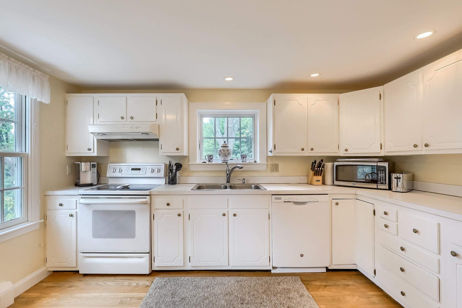 15 Old Post Road Harwich, MA 02645 - Photo 6 of 39 Kitchen
