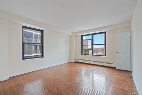 $588,000 | 61-15 98th Street, Unit 8J | Rego Park
