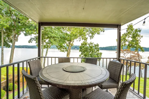 $2,500 | 4328 Lakeshore Lane, Unit 202, Chattanooga, TN 37415