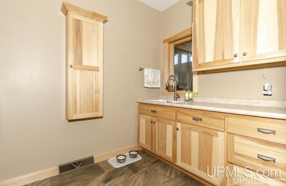 W4063 Peters Road Peshtigo, WI 54157 - Photo 23 of 50 Gallery Image 23