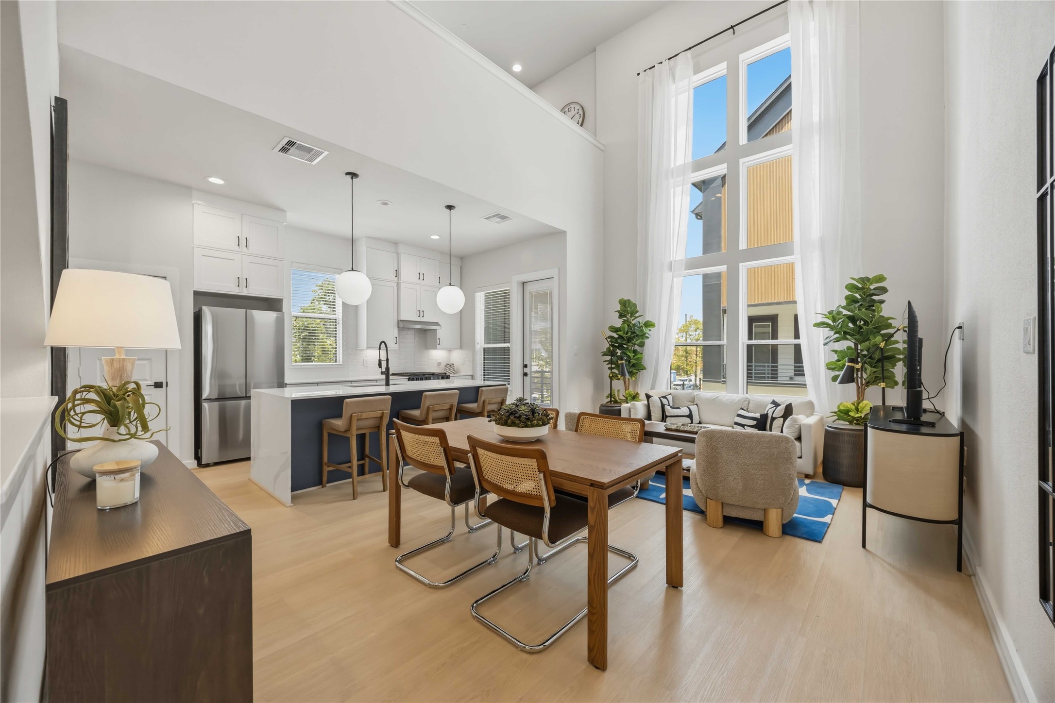 817 Thornton Road, Unit E Houston, TX 77018 - Photo 8 of 26 Gallery Image 8