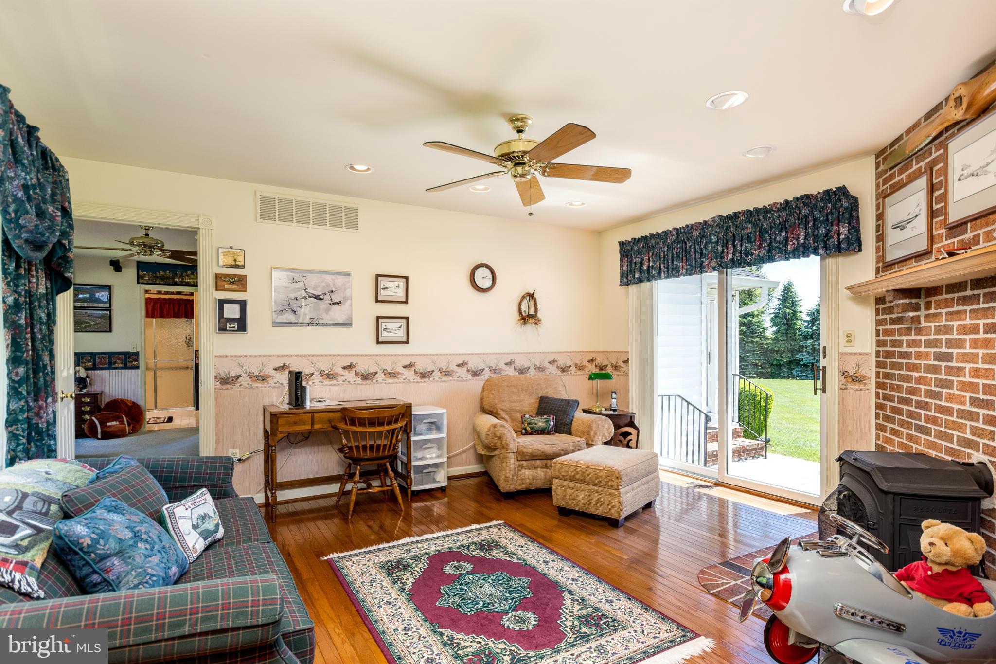 2635 Gilbert Road Mount Airy, MD 21771 - Photo 12 of 30 Interior (General)