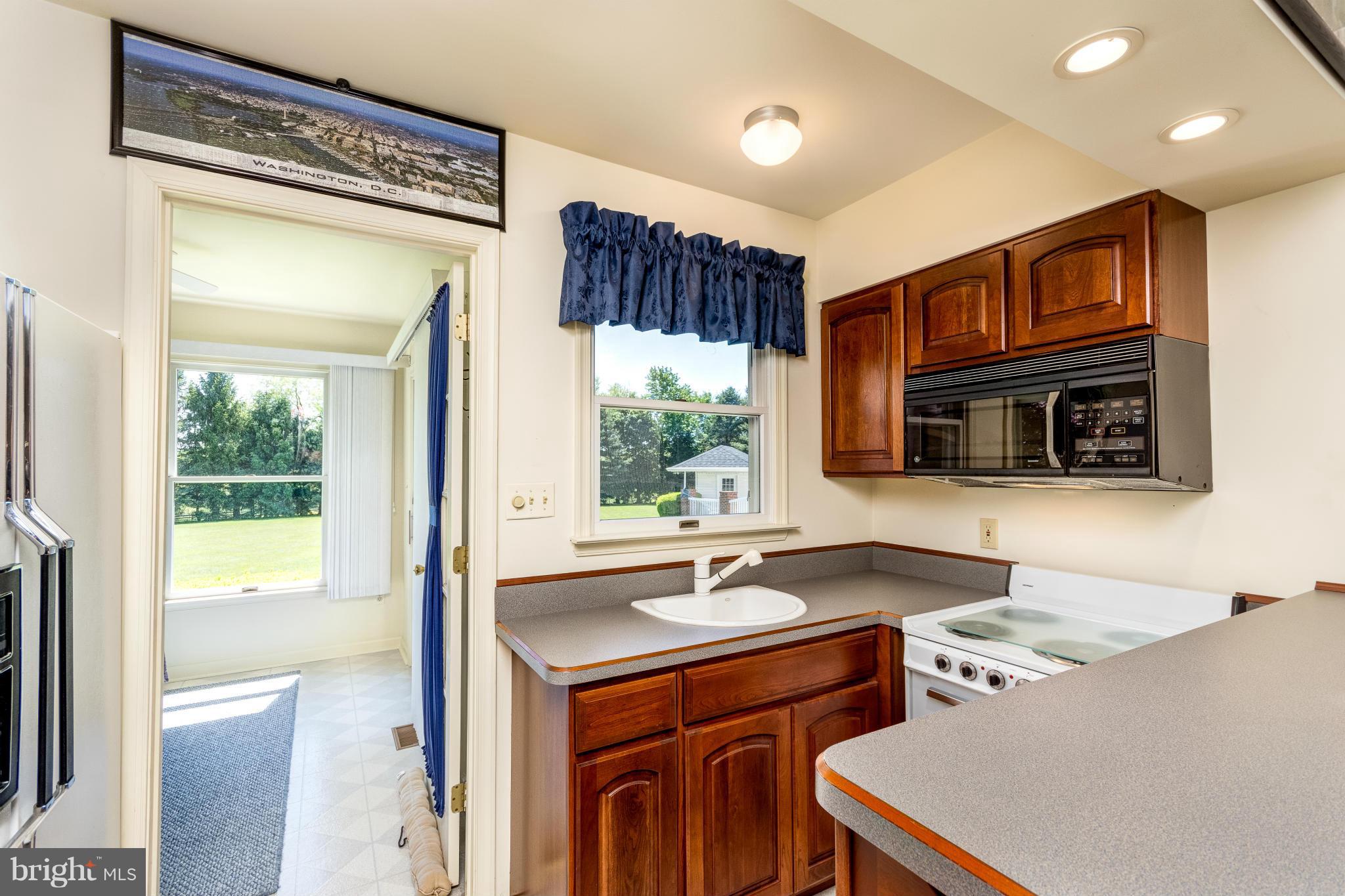 2635 Gilbert Road Mount Airy, MD 21771 - Photo 14 of 30 Interior (General)