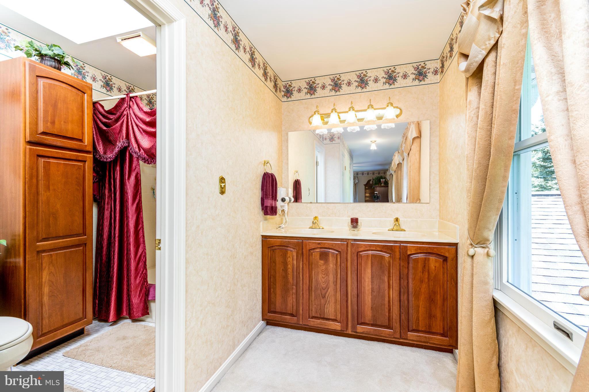 2635 Gilbert Road Mount Airy, MD 21771 - Photo 24 of 30 Bath (Master)