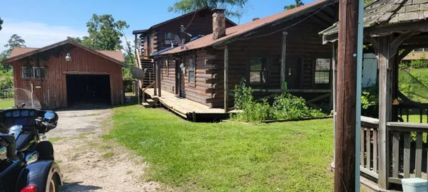 $1,295 | 104 South Oak Lee Drive, Onalaska, TX 77360