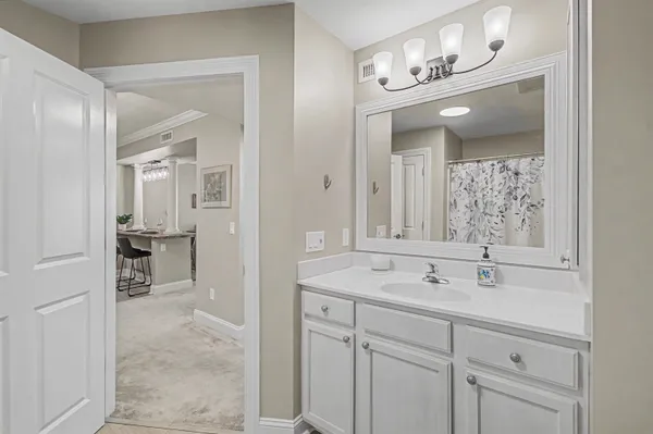 $373,500 | 81 South Williams Street, Unit 303, Burlington, VT 05401