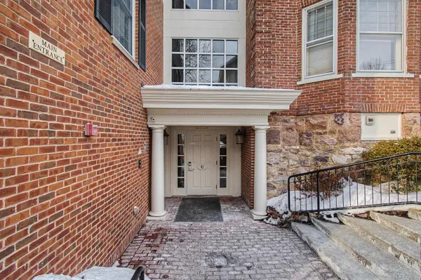 $369,900 | 81 South Williams Street, Unit 303, Burlington, VT 05401