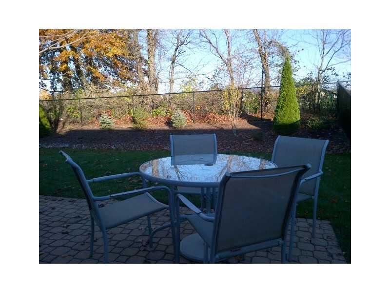 8215 Garden Ridge Road Indianapolis, IN 46237 - Photo 18 of 24 Gallery Image 18