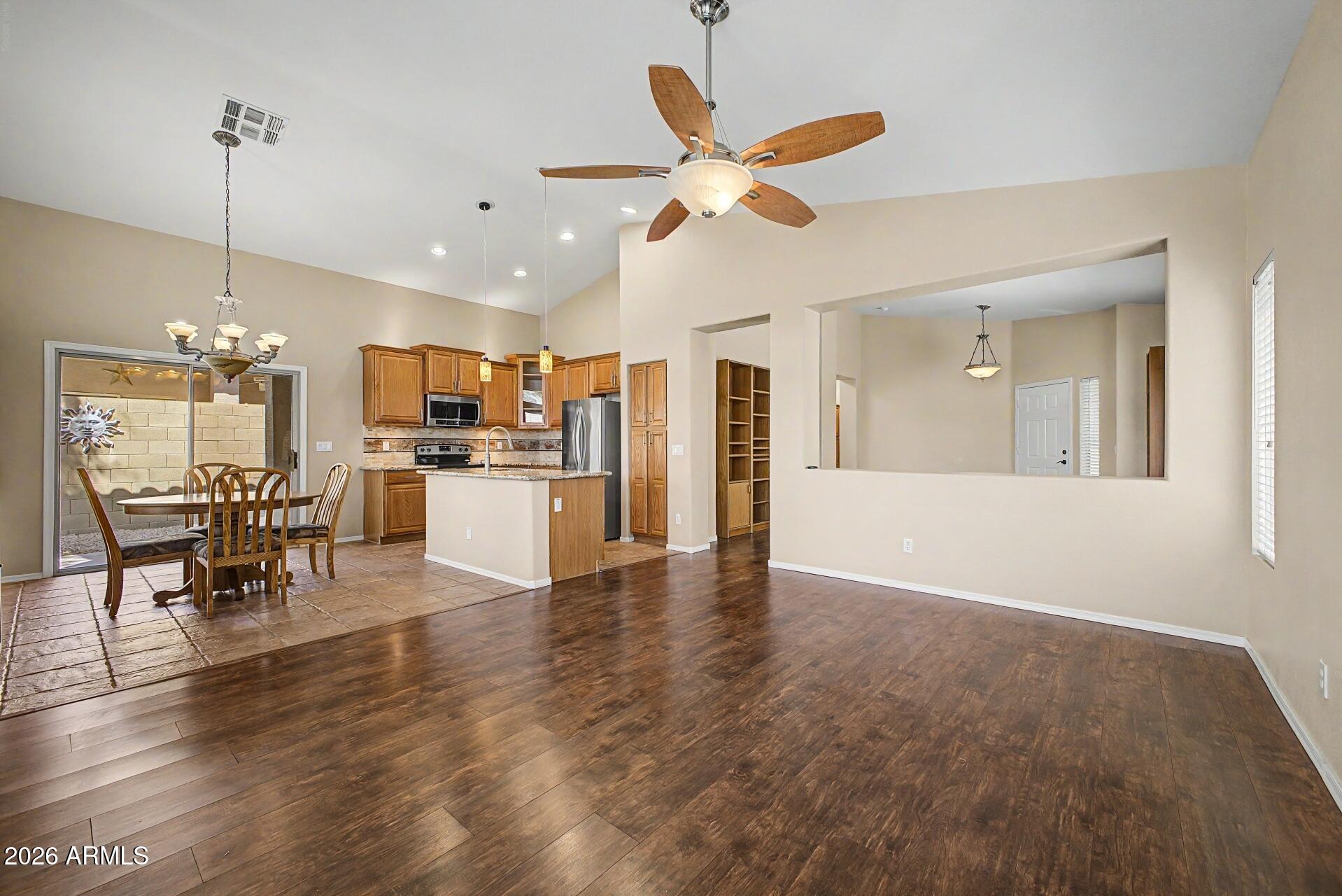 40602 North Apollo Way Anthem, AZ 85086 - Photo 6 of 44 40602 N Apollo Way