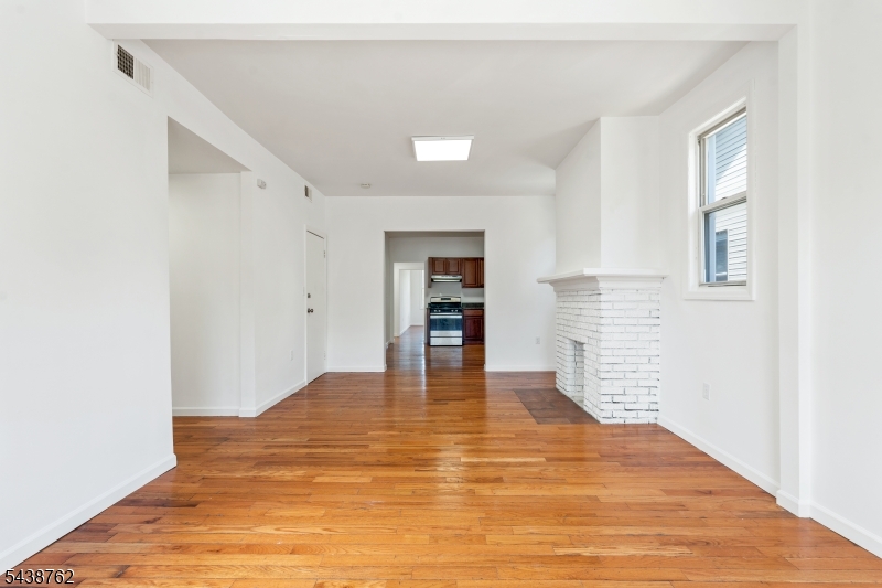 1043 Hunterdon Street, Unit 2 Newark, NJ 07112 - Photo 6 of 21