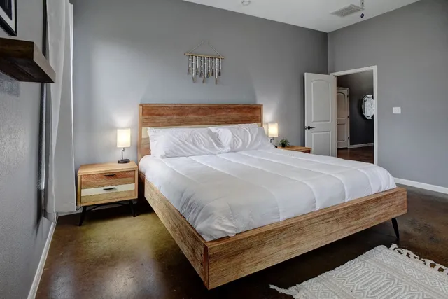 $419,900 | 172 Waipahoehoe Drive, Bastrop, TX 78602