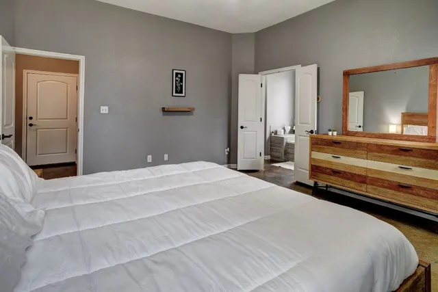 $419,900 | 172 Waipahoehoe Drive, Bastrop, TX 78602