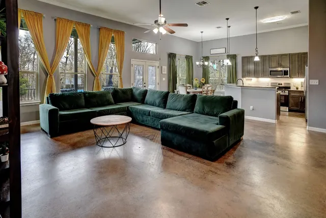 $419,900 | 172 Waipahoehoe Drive, Bastrop, TX 78602